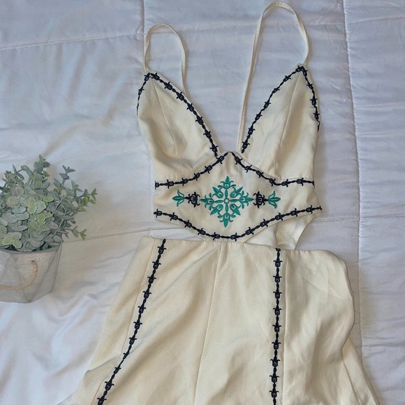 'Don't Tell Nobody' Mini Cut Out Pattern Romper - Picture 1 of 2